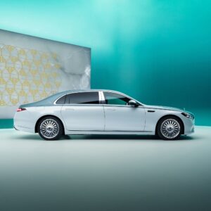 Mercedes-Maybach S-Class 2027 profil lateral limuzină de lux