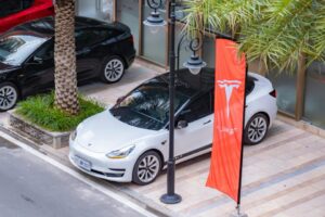 Tesla Model Y 2026 autonomie si performanta masina electrica 