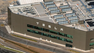 Tesla Gigafactory producție mașini electrice 2026 linie asamblare